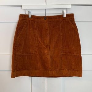 GAP cognac colored corduroy skirt with pockets.